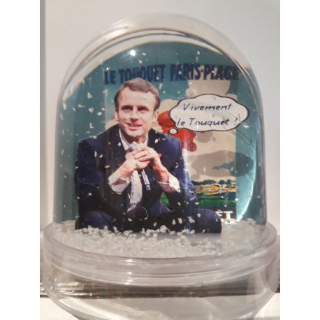 boule-a-neige-macron-au-touquet