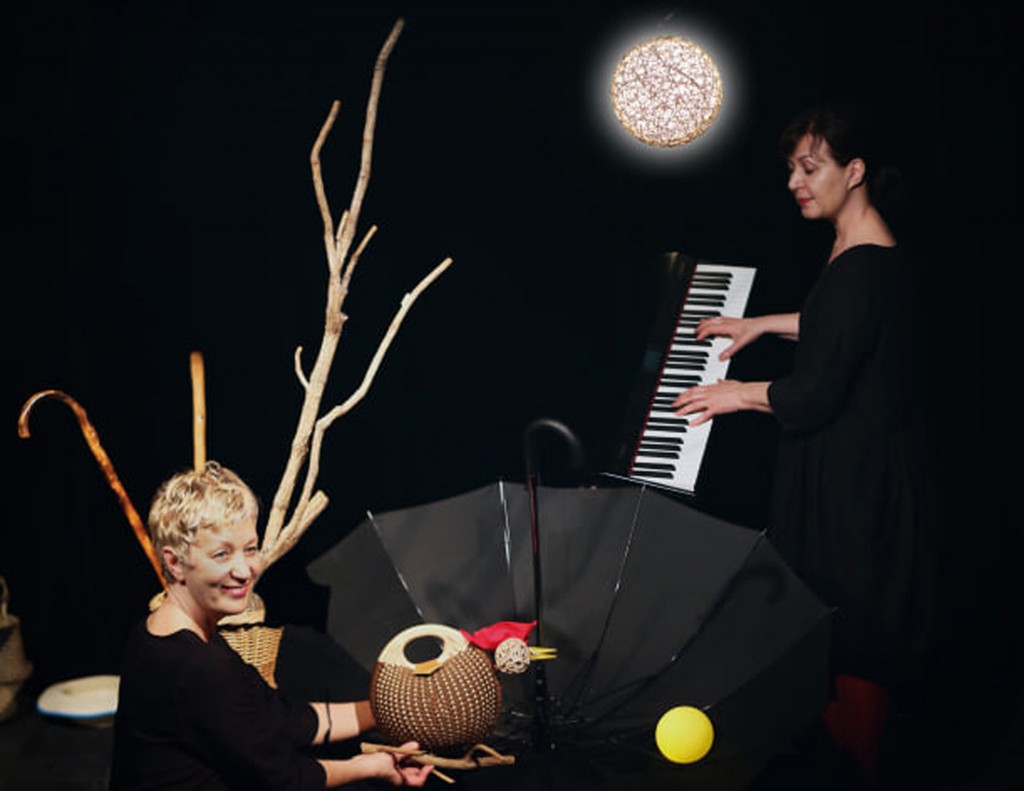 Poule brune sur la Lune Avignon 1