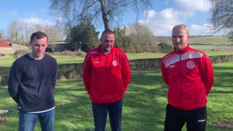 1039_multi_3upuk_une-cagnotte-lancee-par-des-footballeurs-pour-offrir-un-vehicule-adapte-a-victoire-6-ans q0lpsr5-H