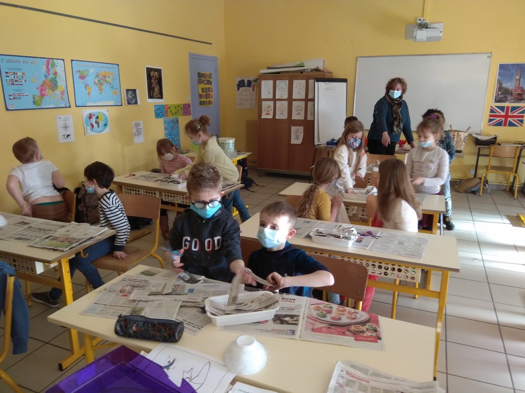 Ecole Long jardin -tous concentrés, tous motivés  (1)